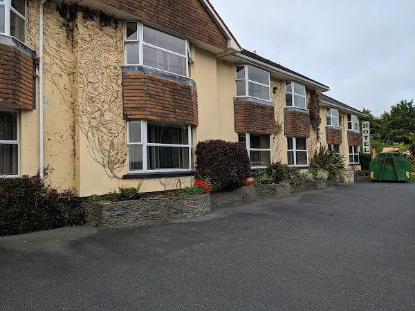 The Cedar Lodge Hotel